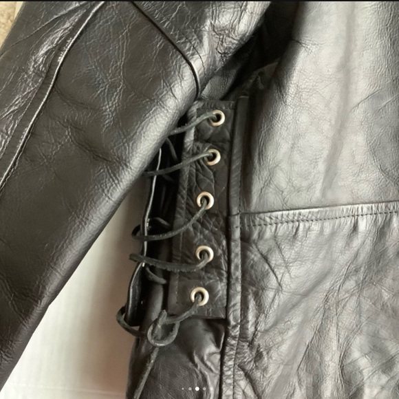 Women’s black leather biker jacket, vintage. - Picture 7 of 11